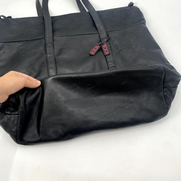 Tumi XL black leather tote bag - Picture 3 of 8